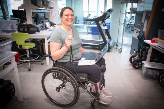 Elizabeth Suitor, Ph.D. candidate in electrical engineering and SEAS Office of Diversity, Inclusion and Belonging Fellow